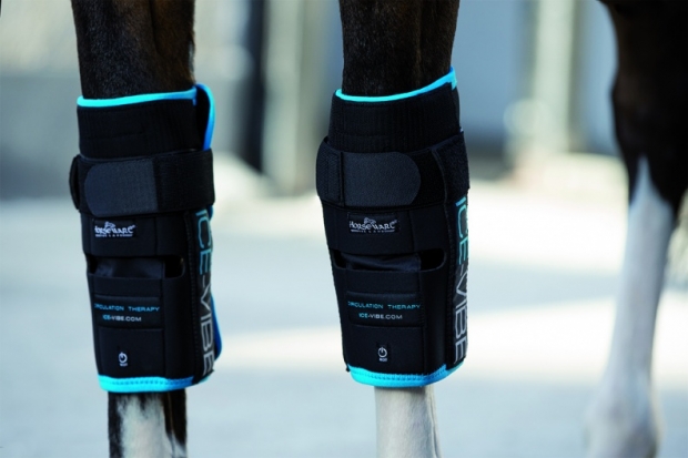 NEU !!! Horseware Ice-Vibe Knee Wrap Karpalgelenk black/aqua