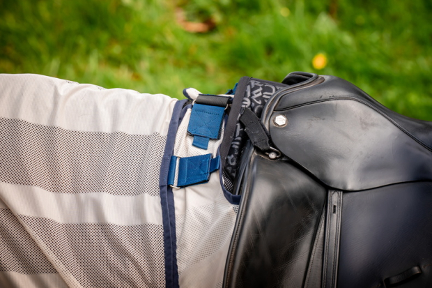 Abverkauf!!! Horseware Amigo Flyrider Fliegenausreitdecke chalk