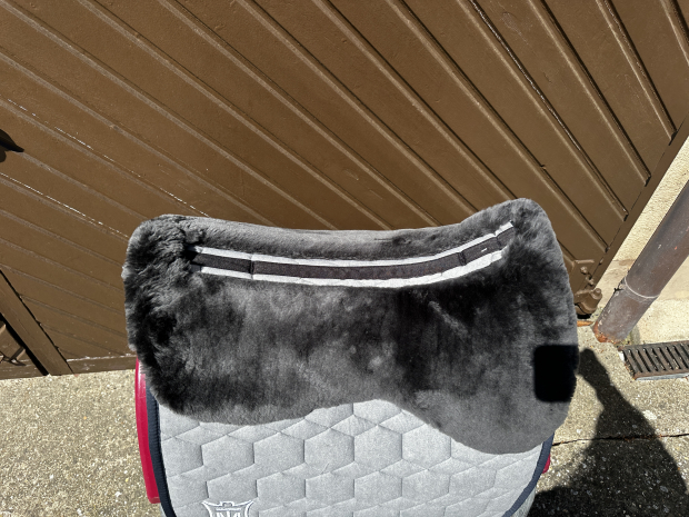 Mattes Eurofit Schabracke Dressur L Lammfell Steppstoff Glanz petrol Sofort lieferbar!