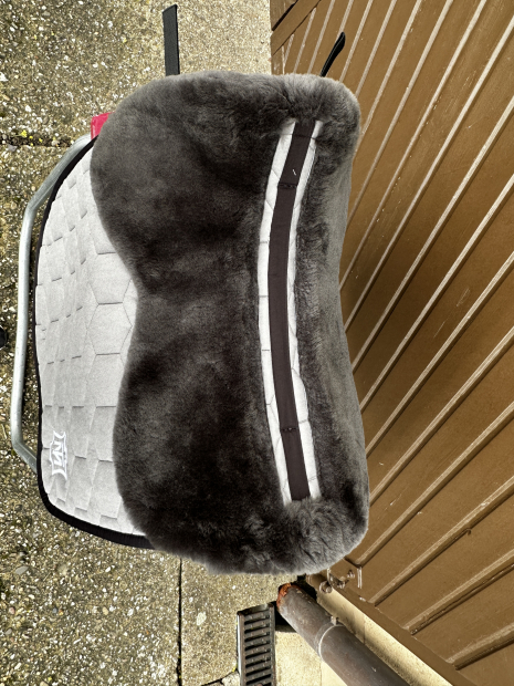 Mattes Eurofit Schabracke Dressur L Lammfell Steppstoff Glanz Racing Green Sofort lieferbar!