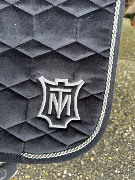 Mattes Schabracke Correction Dressur schwarz Samt L Sofort lieferbar!