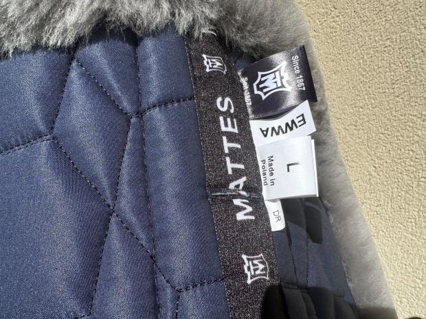 Mattes Eurofit Schabracke Dressur EWWA L Lammfell Glanz Steppstoff navy