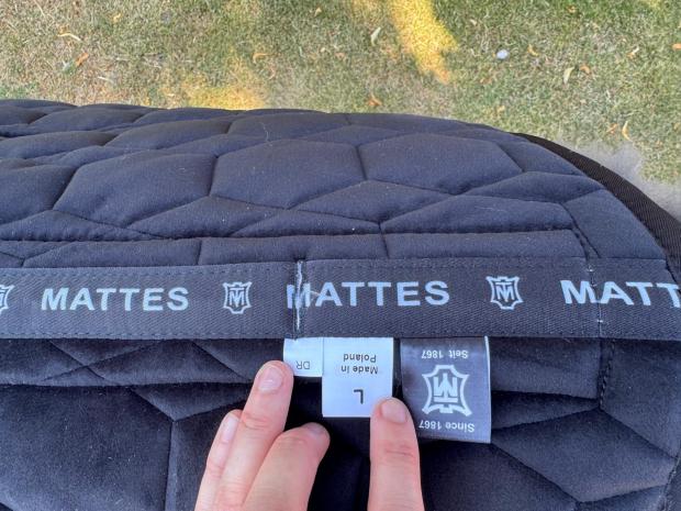 Mattes Schabracke Dressur L Lammfell Samt schwarz