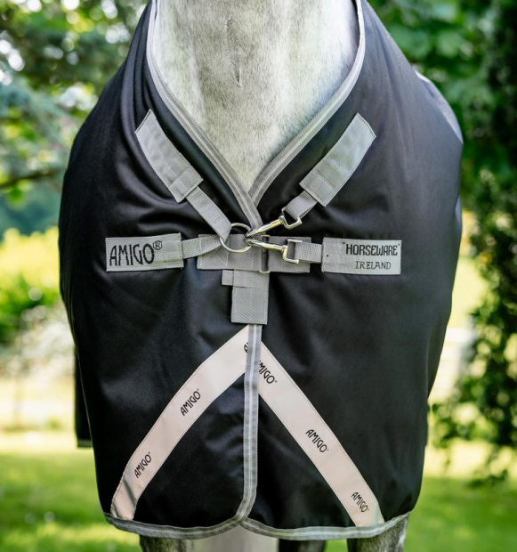 Horseware Amigo ® Bravo 1200D 0g black /Titanium V-Verschluss