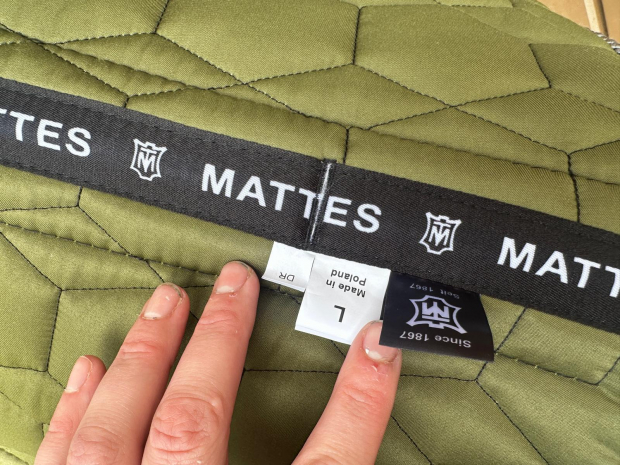 Mattes Eurofit Schabracke Dressur L Lammfell Steppstoff Glanz oliv grün Sofort lieferbar!