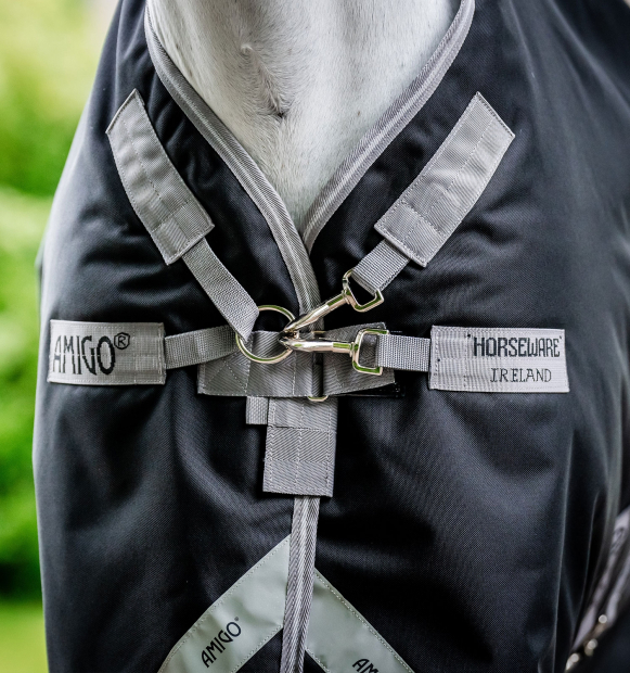 Horseware Amigo® Bravo 12 Plus Turnout (100g Light) Black /Titanium
