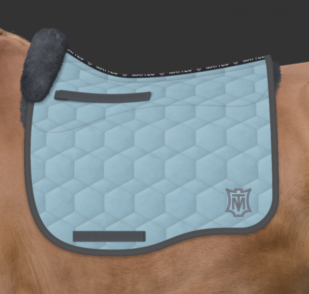 Mattes Schabracke Dressur water blue Gr. L vorne Sofort lieferbar!