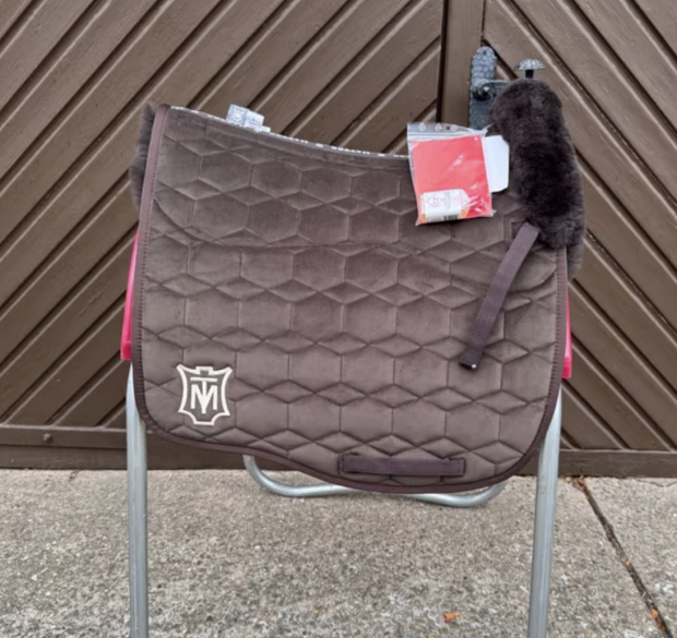 Mattes Schabracke Eurofit Dressur samt braun Gr. L vorne Sofort lieferbar!