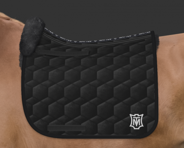 Mattes Schabracke Correction Dressur schwarz vorne Samt L spine free
