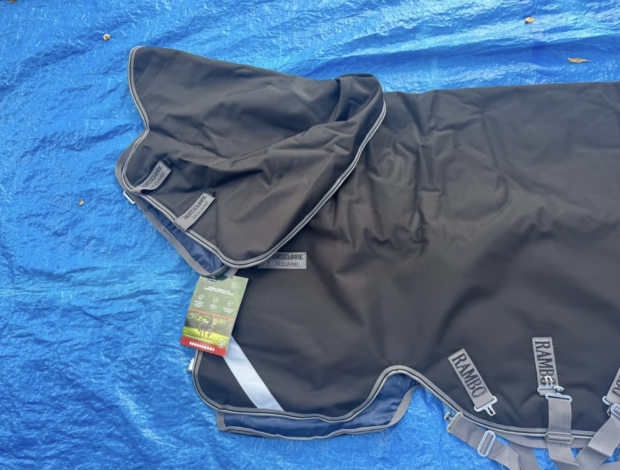 Horseware RAMBO® 1680D PLUS mit Halsteil Regendecke Weidedecke heavy 450 G Gr. 130 cm