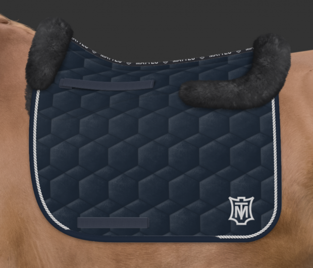 Mattes Schabracke Dressur navy Samt L vorne hinten Kordel: goeland Fellrand vorne Sofort lieferbar!