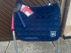 Mattes Schabracke Dressur L Lammfell Samt blau Lammfell vorne