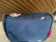 Mattes Schabracke Dressur L Lammfell Steppstoff blau