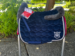 Mattes Eurofit Schabracke Dressur L samt Crystal blau Lammfell Sofort lieferbar!