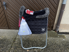 Mattes Schabracke Correction Dressur schwarz Samt L Sofort lieferbar!