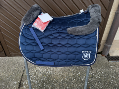 Mattes Schabracke Springen L Lammfell Samt navy Sofort lieferbar!