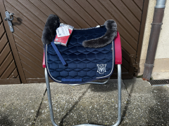 Mattes Eurofit Schabracke Dressur L Lammfell samt navy blau