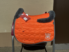 Mattes Eurofit Schabracke Dressur L Lammfell Glanz Steppstoff orange
