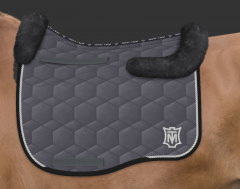 Mattes Eurofit Schabracke Eurofit Dressur L Lammfell samt schiefer Lammfell Sofort lieferbar!